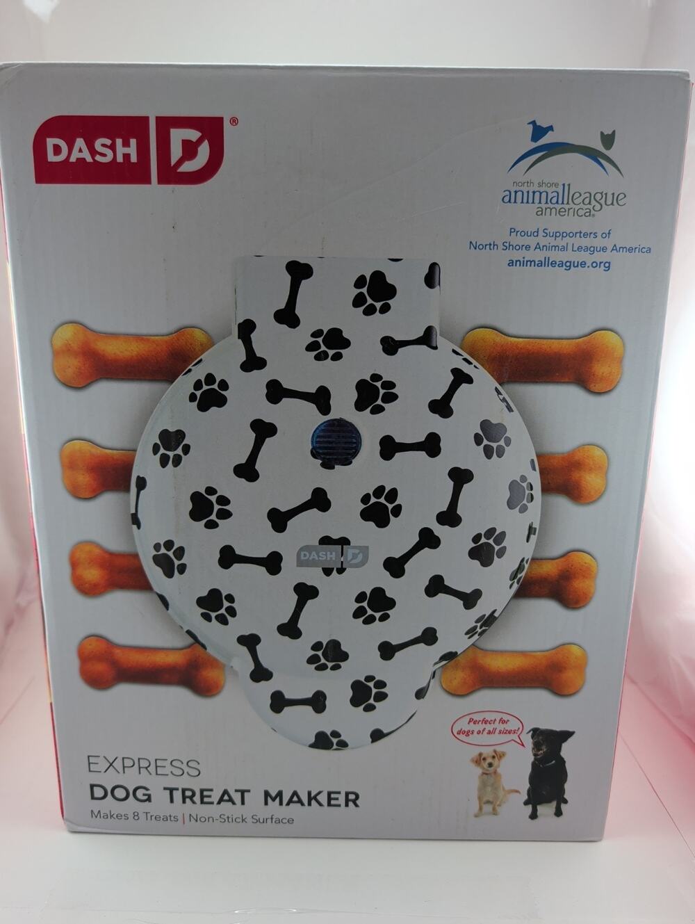 Dash Express Dog Treat Maker Bone Shaped Biscuit Baker NEW in Box